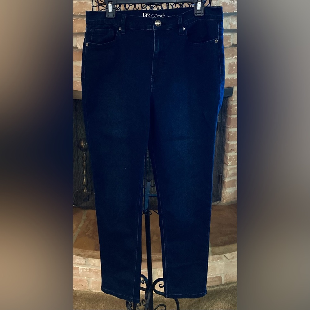 DG2 by Diane Gilman Slim-Fit Women's Skinny Jeans in Deep Blue